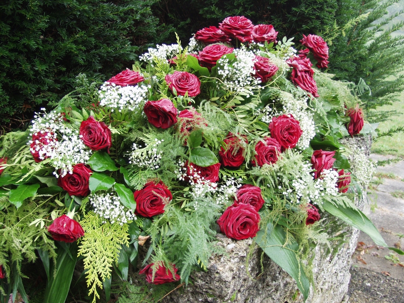 funeraire-GRASSE-min_roses-61203